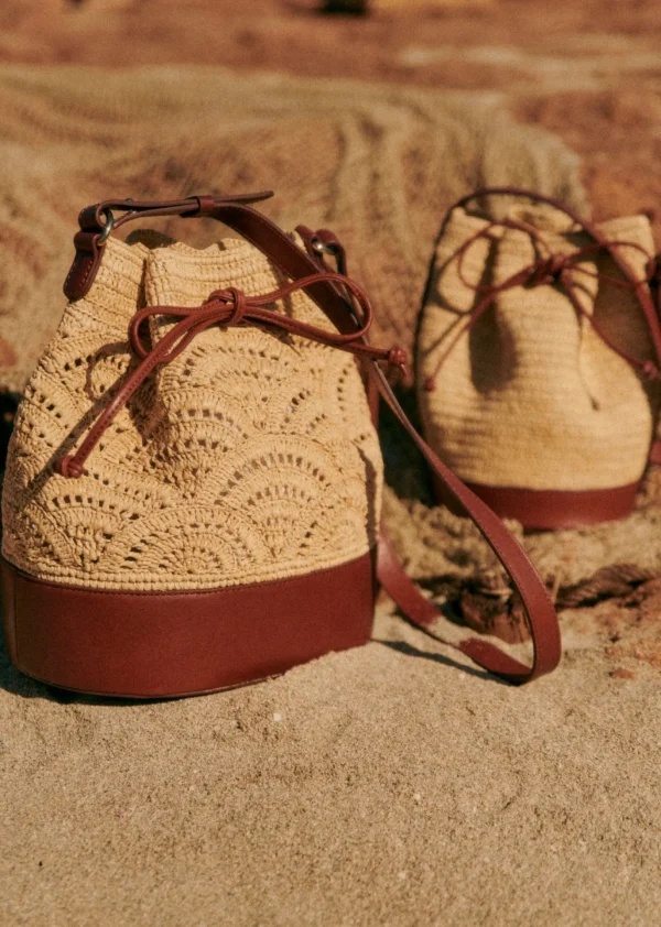 Alma Bucket