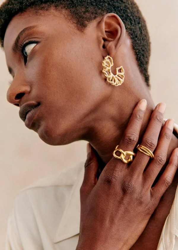 Anya Hoops