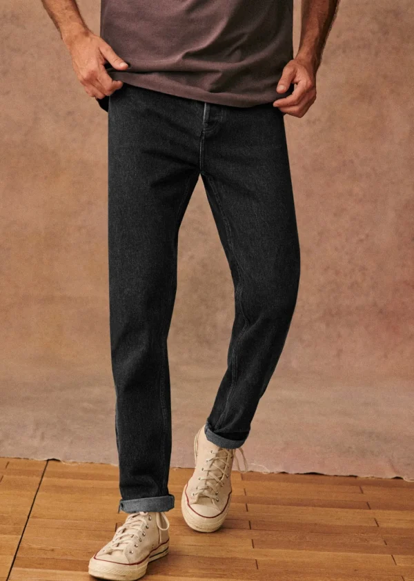 Avi Slim Jeans