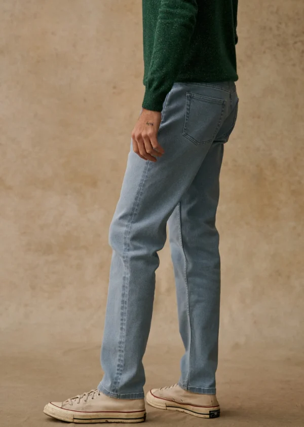 Avi Slim Jeans