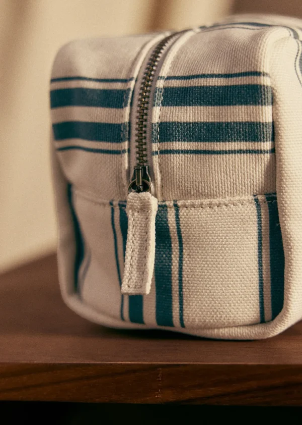 Twyman Toiletry Bag